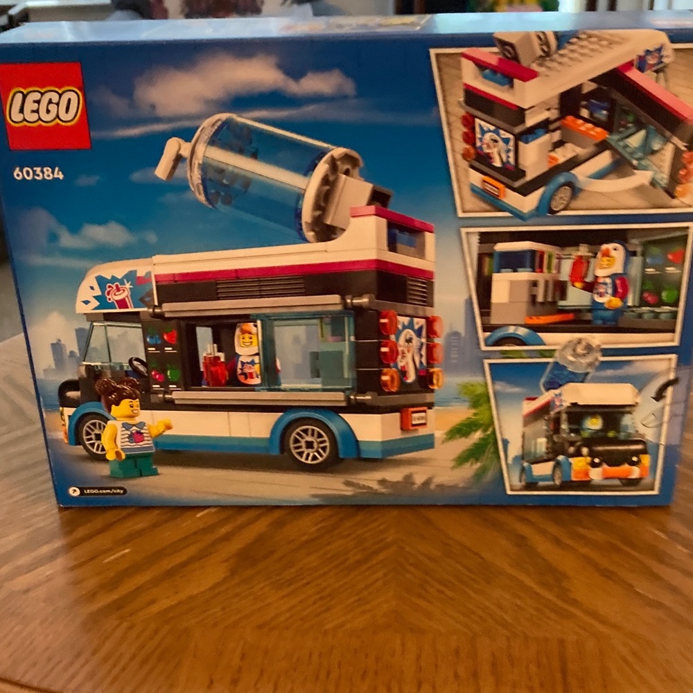 LEGO City Penguin Slushy Truck Set  Brand New in Box - Picture 2 of 9